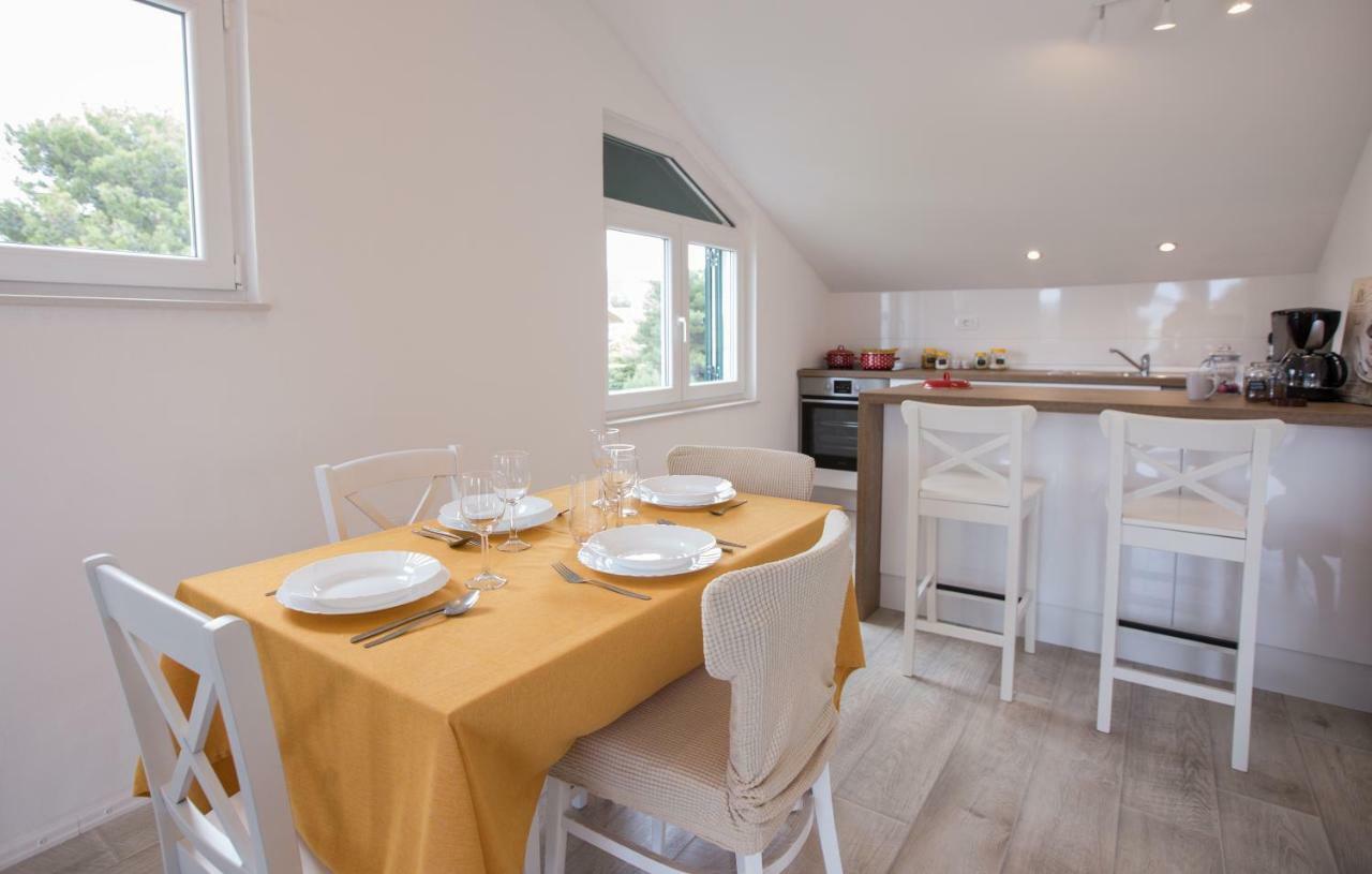 Relaxing Whole Top Floor Apartment By The Sea Zaboric Εξωτερικό φωτογραφία
